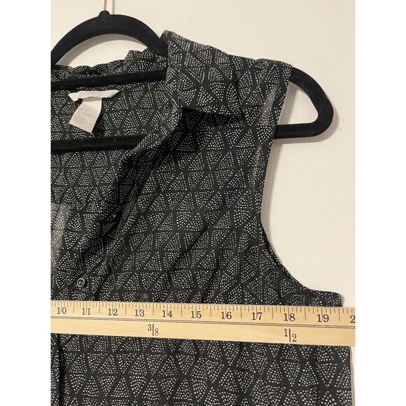 H&M Size 6 Blouse Black Sleeveless Button Sheer Chiffon Great with Leggings - Picture 3 of 7